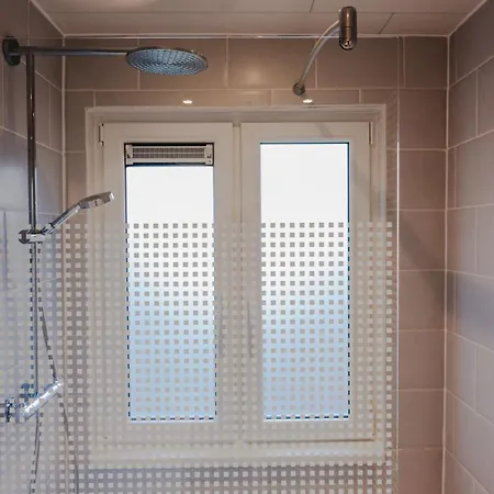 With Seaview Апартаменты *